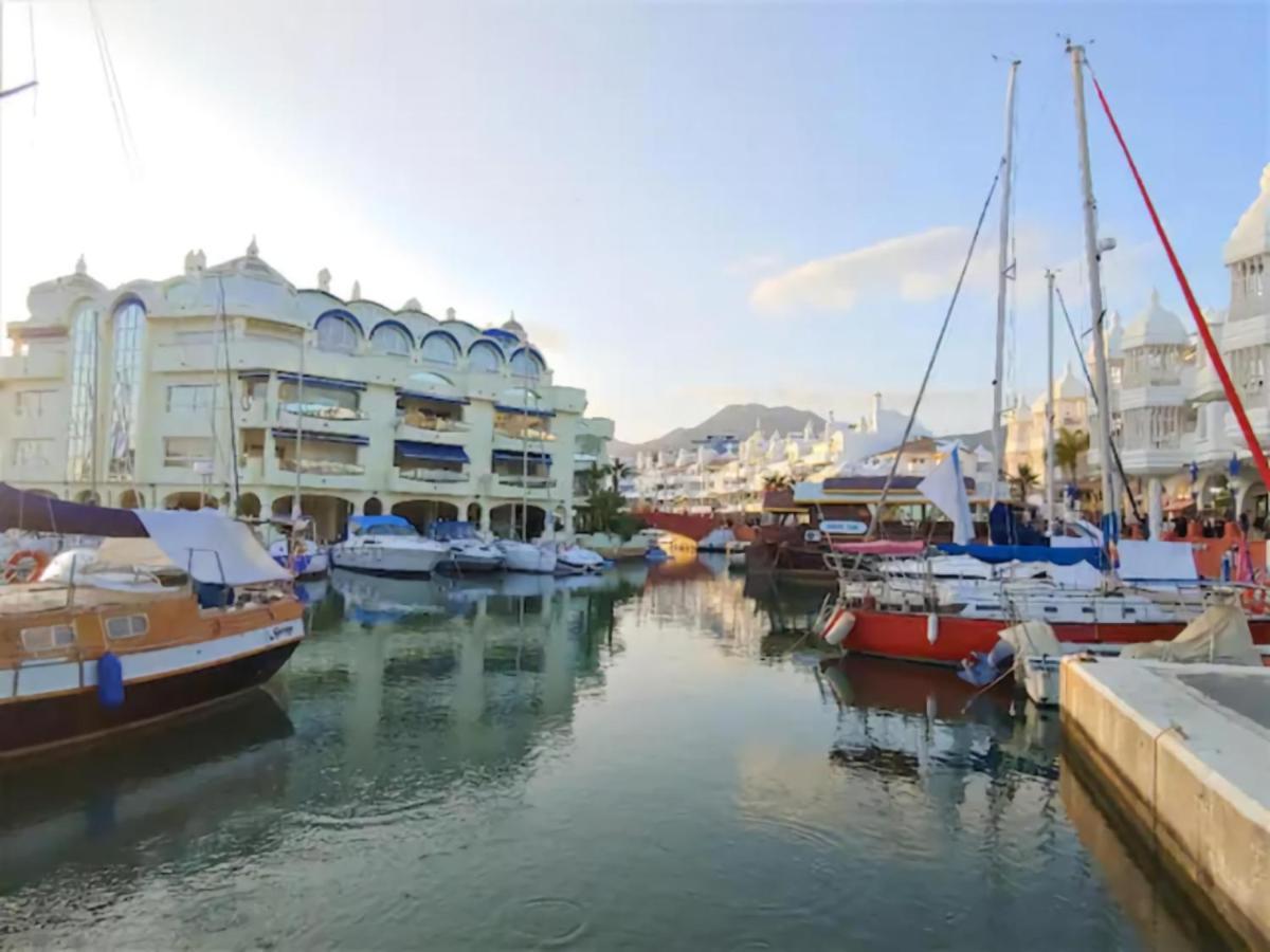 Benalmadena Beachfront Puerto Marina Sunrise 外观 照片